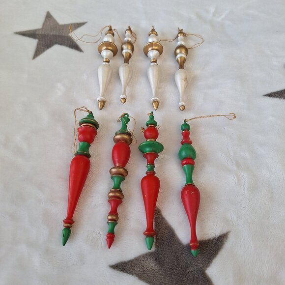 Vintage Lot of 8 Christmas Ornaments Plastic Teardrop White‎ & Gold Green & Red - Picture 1 of 4